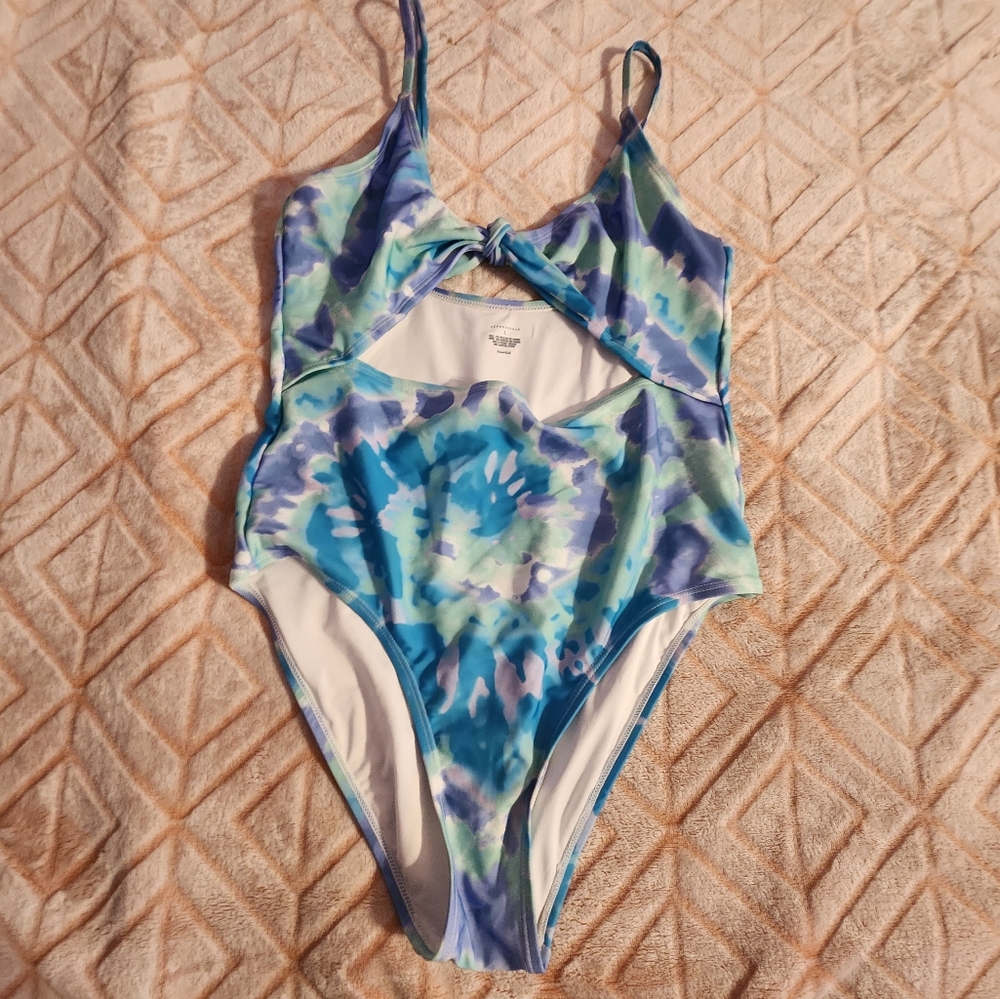 One piece cut out swimsuit